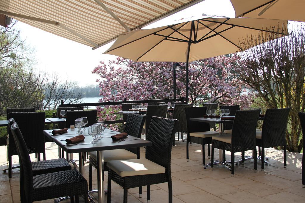Logis Hotel Restaurant La Vieille Ferme, Macon Nord Sancé Exteriör bild