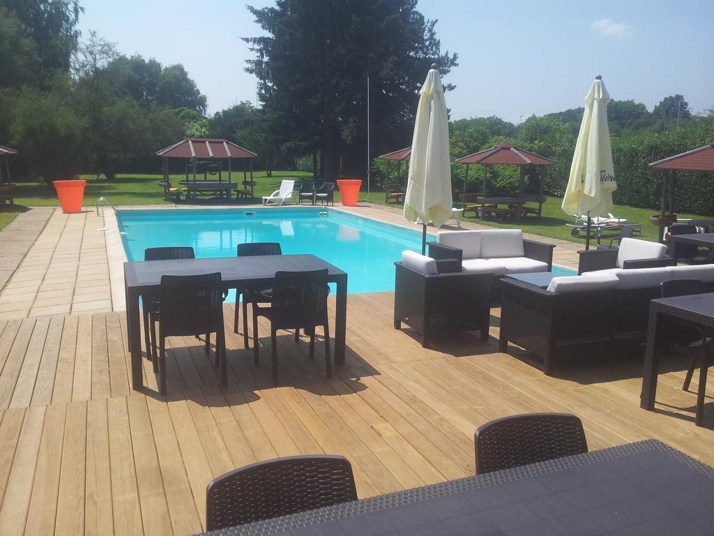 Logis Hotel Restaurant La Vieille Ferme, Macon Nord Sancé Exteriör bild