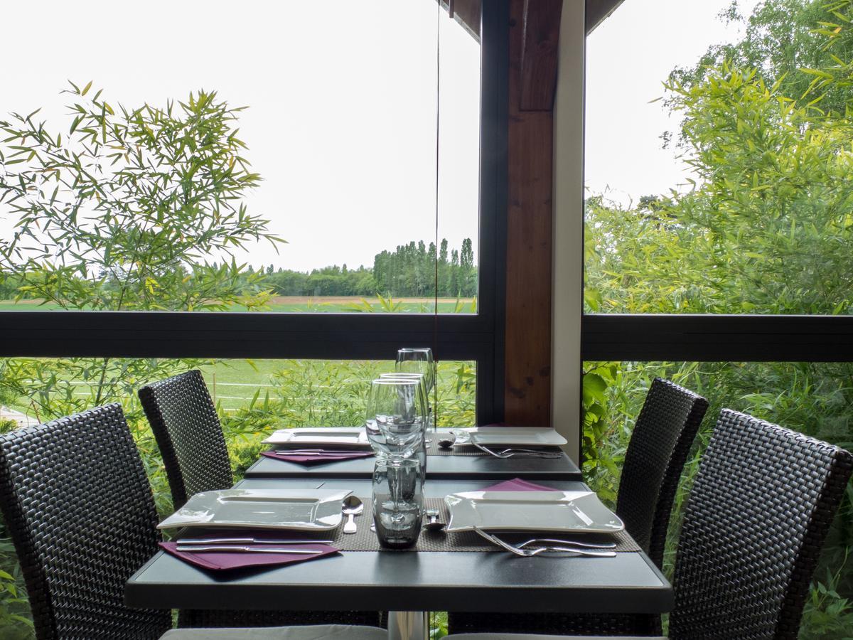 Logis Hotel Restaurant La Vieille Ferme, Macon Nord Sancé Exteriör bild