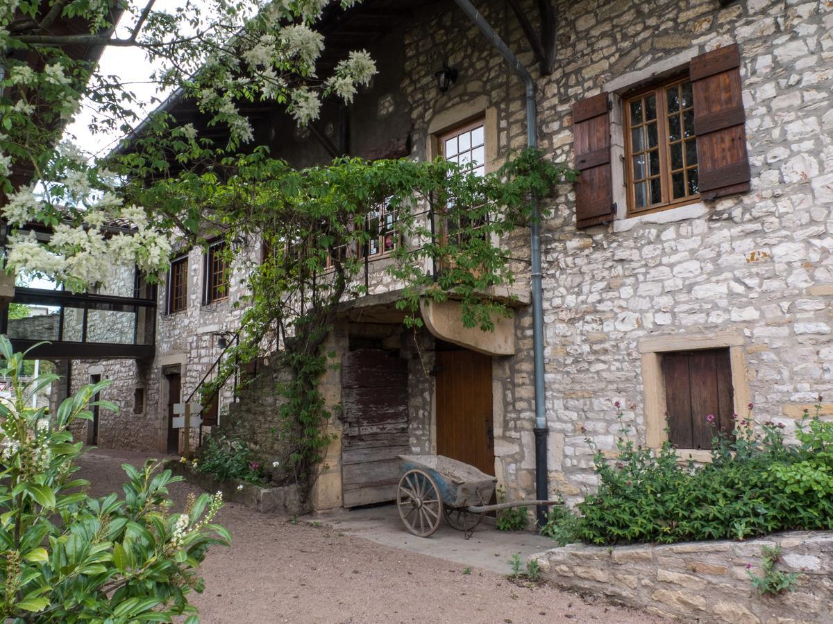 Logis Hotel Restaurant La Vieille Ferme, Macon Nord Sancé Exteriör bild