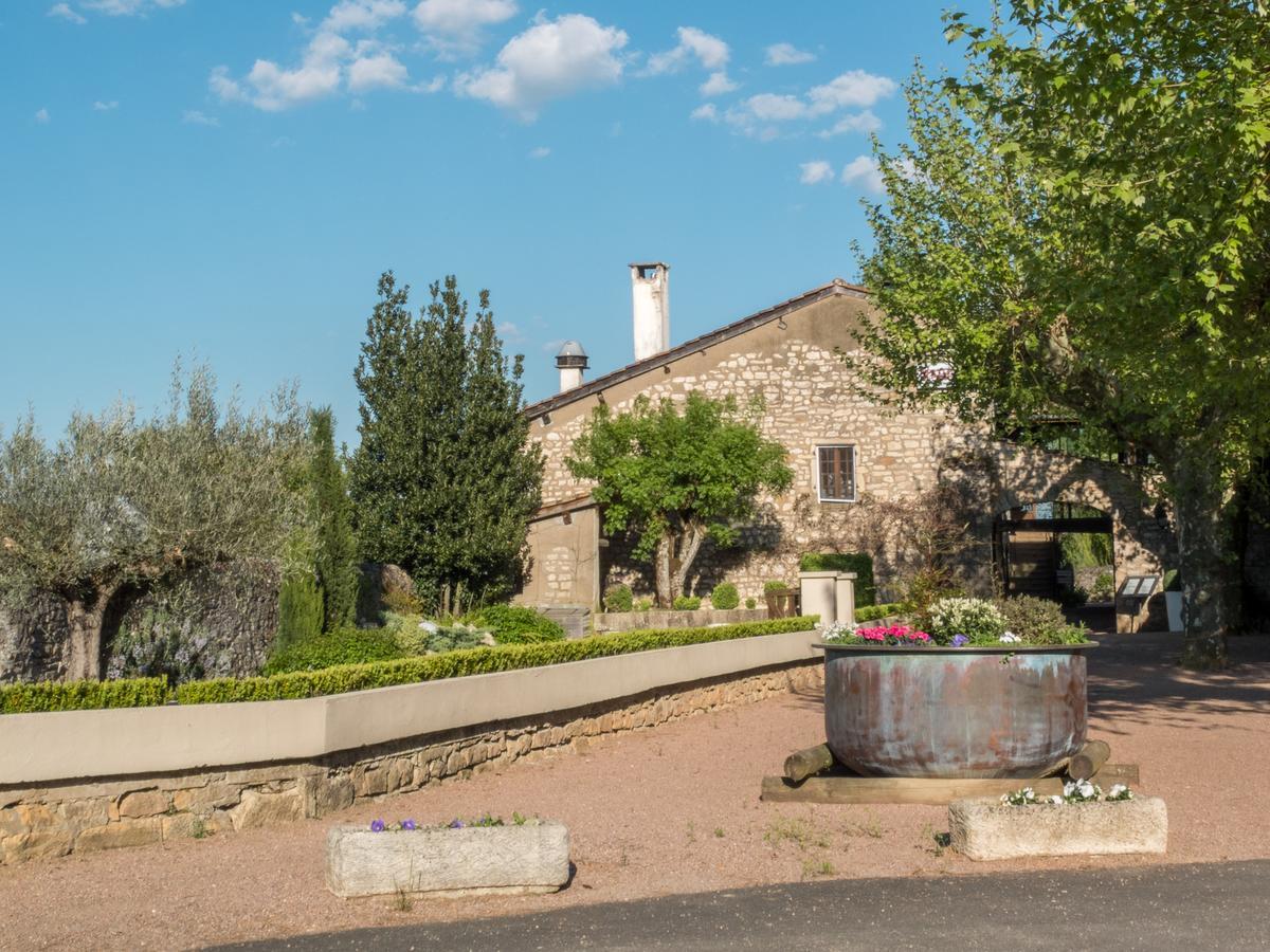 Logis Hotel Restaurant La Vieille Ferme, Macon Nord Sancé Exteriör bild