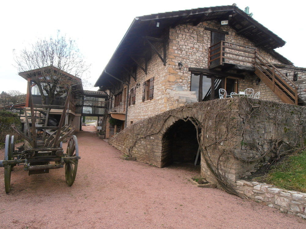 Logis Hotel Restaurant La Vieille Ferme, Macon Nord Sancé Exteriör bild