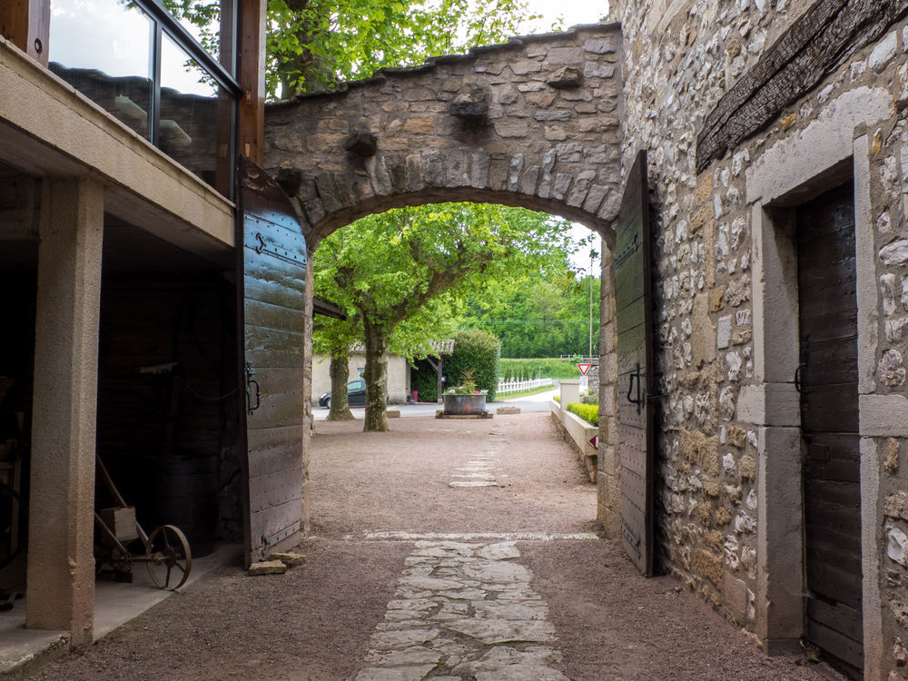 Logis Hotel Restaurant La Vieille Ferme, Macon Nord Sancé Exteriör bild